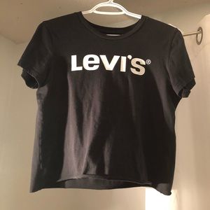 Levi's black tee